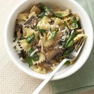 farfalle with mushrooms and spinach