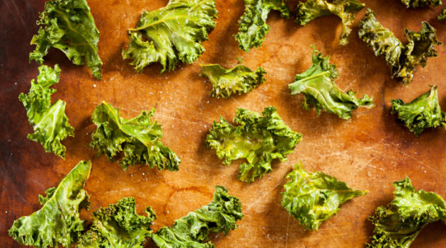 kale chips organic fresh vegetables