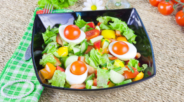 lettuce with vegetables and boiled eggs