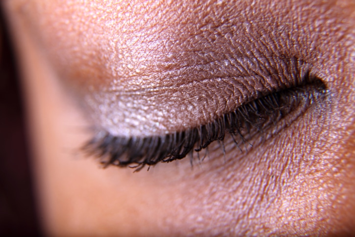 woman eyelashes