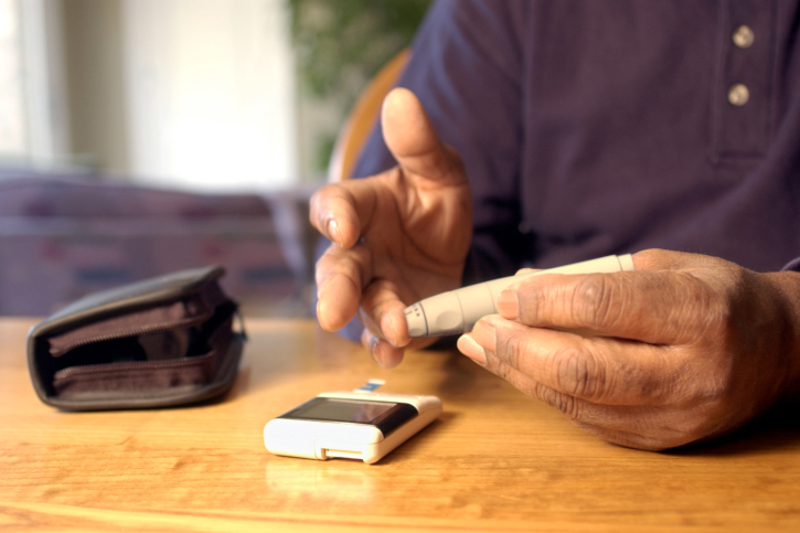 man glucose blood testing