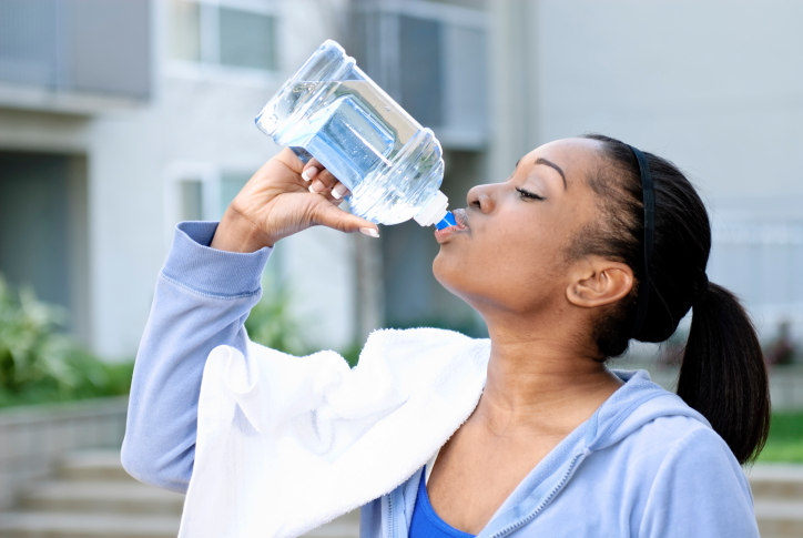 What Does 1 Gallon A Day Of Water Really Do To Your Body? - BlackDoctor ...