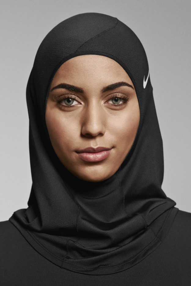 Ja Oorlogsschip domineren Nike Creates The “Pro Hijab” For Muslim Female Athletes - BlackDoctor.org -  Where Wellness & Culture Connect