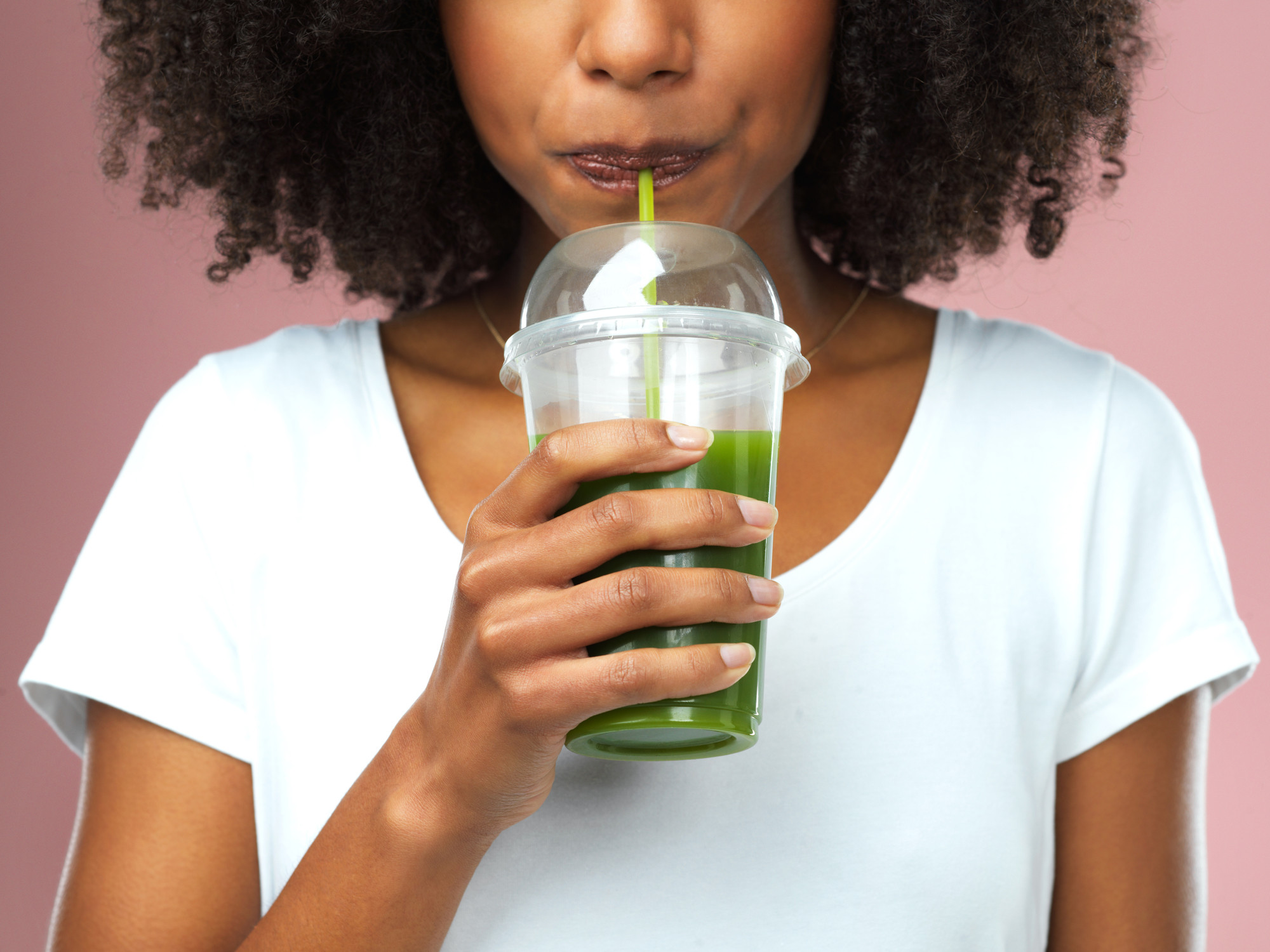THE SMOOTHIE THAT HELPS GROW YOUR HAIR AND NAILS