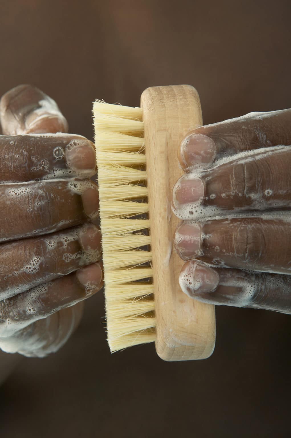 Is It Time to Cut Your Fingernails to Protect Yourself From Coronavirus