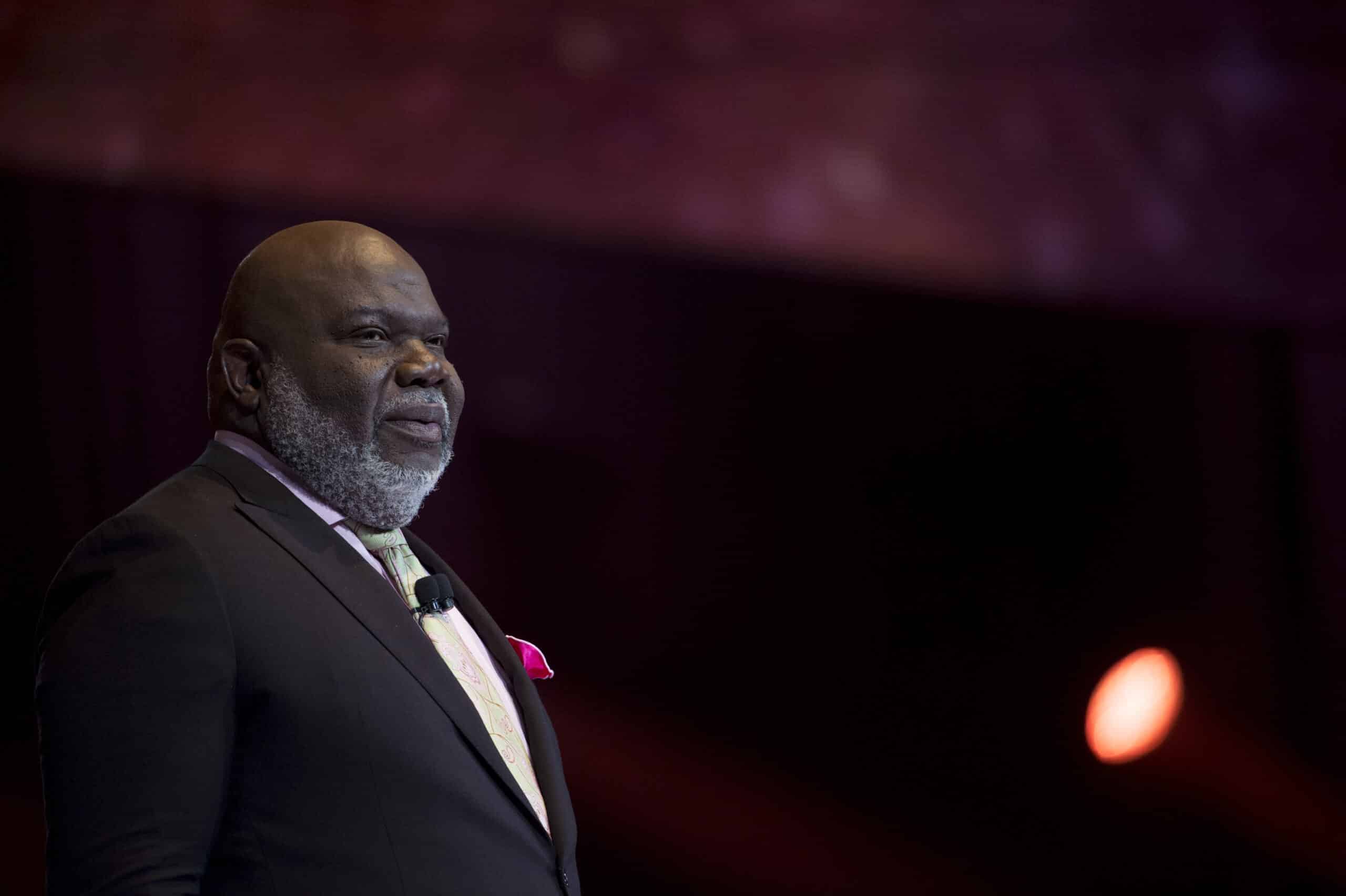 Lessons From The Legends: The Profound Impact Of Td Jakes And Diddy On Us Culture - jk75ds4