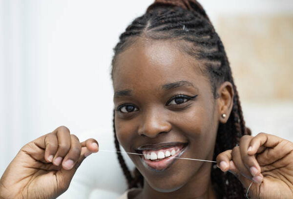 3 Minutes of Flossing Can Save Your Life, Here’s How…