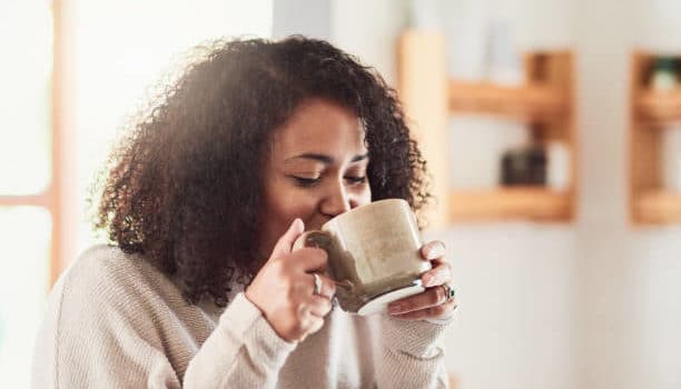 does coffee and tea stain your teeth