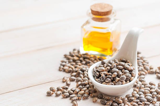 10 Ways Castor Oil Can Give You Amazing Skin 