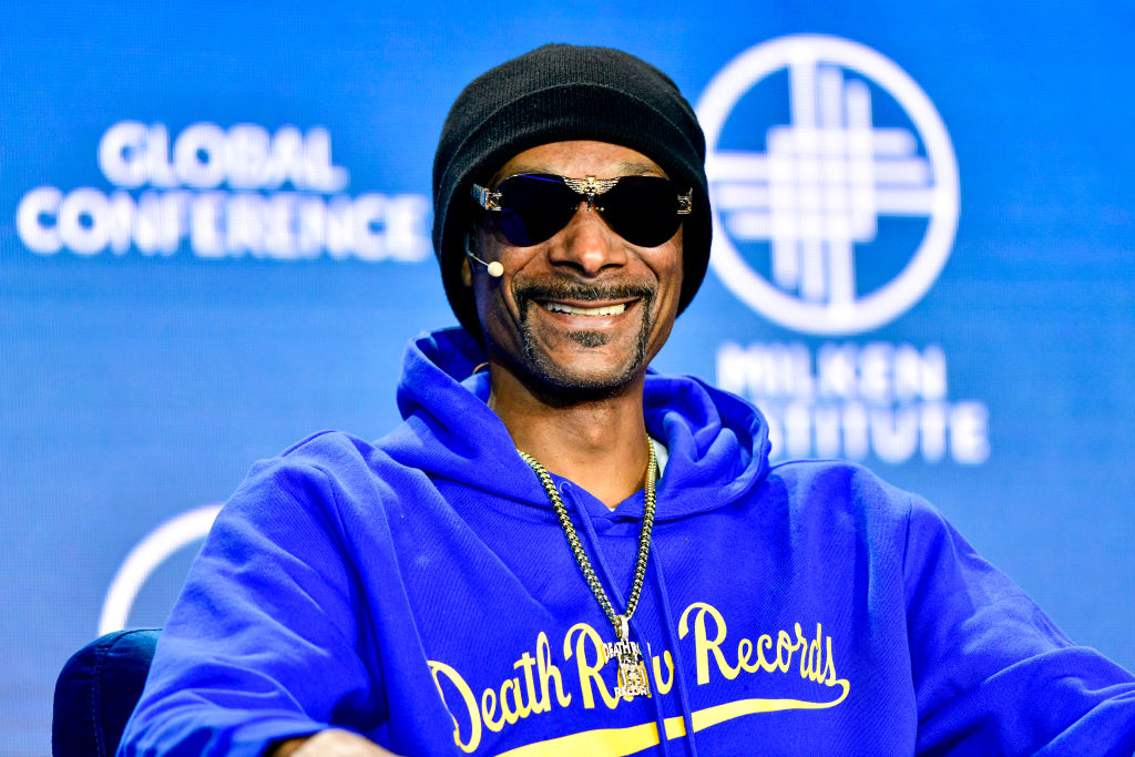 Legendary Rapper Snoop Dogg Says He's Giving Up Weed Smoking...For Good ...