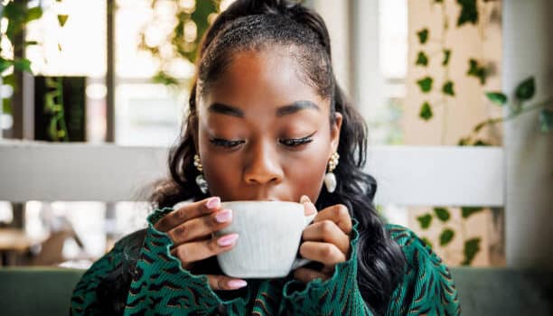 does coffee and tea stain your teeth