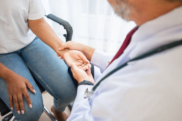 signs of ATTR-CM